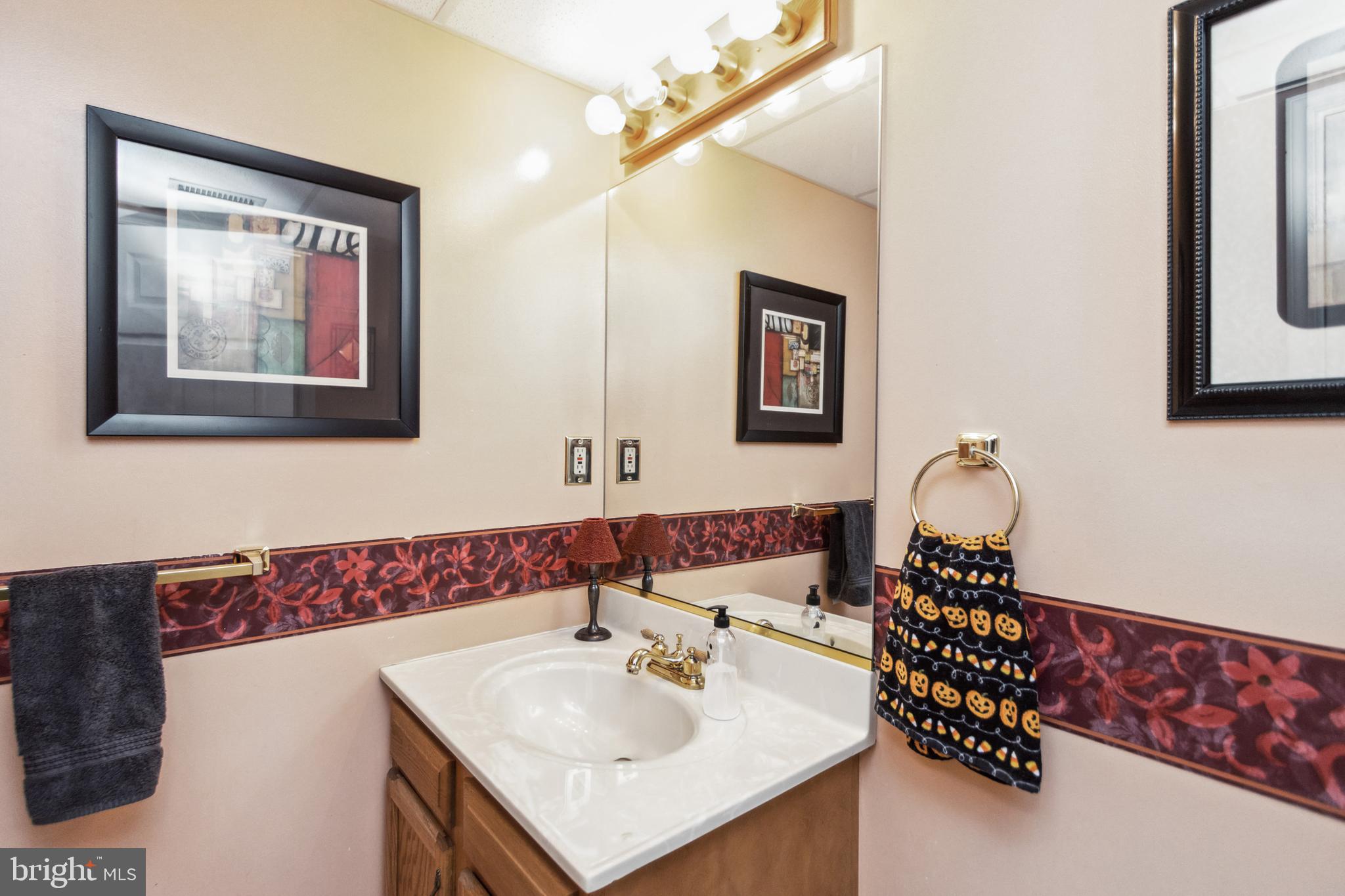 CARROLLYN MANOR - Residential