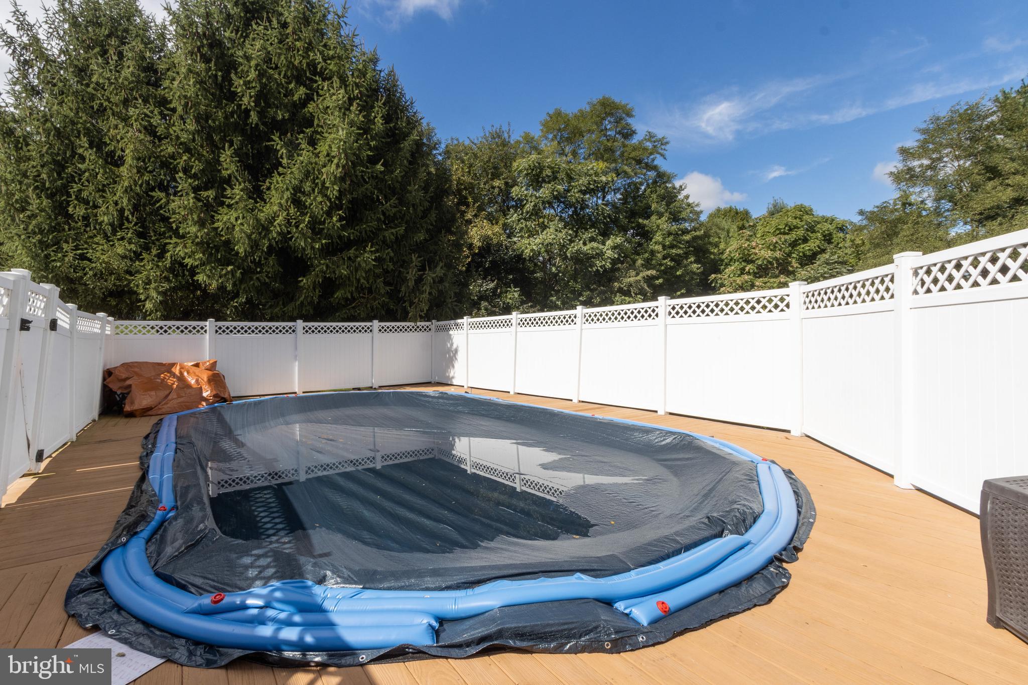 CARROLLYN MANOR - Residential