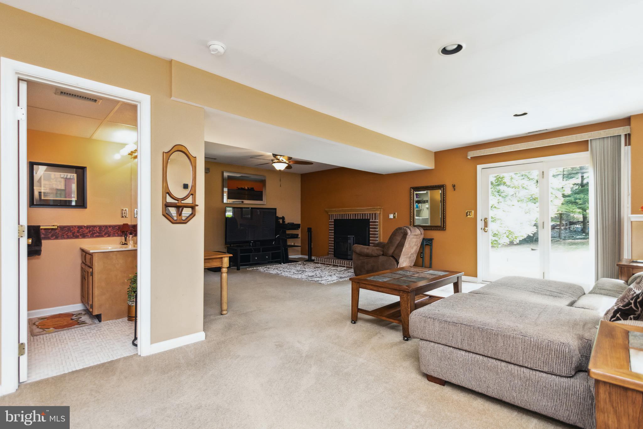 CARROLLYN MANOR - Residential