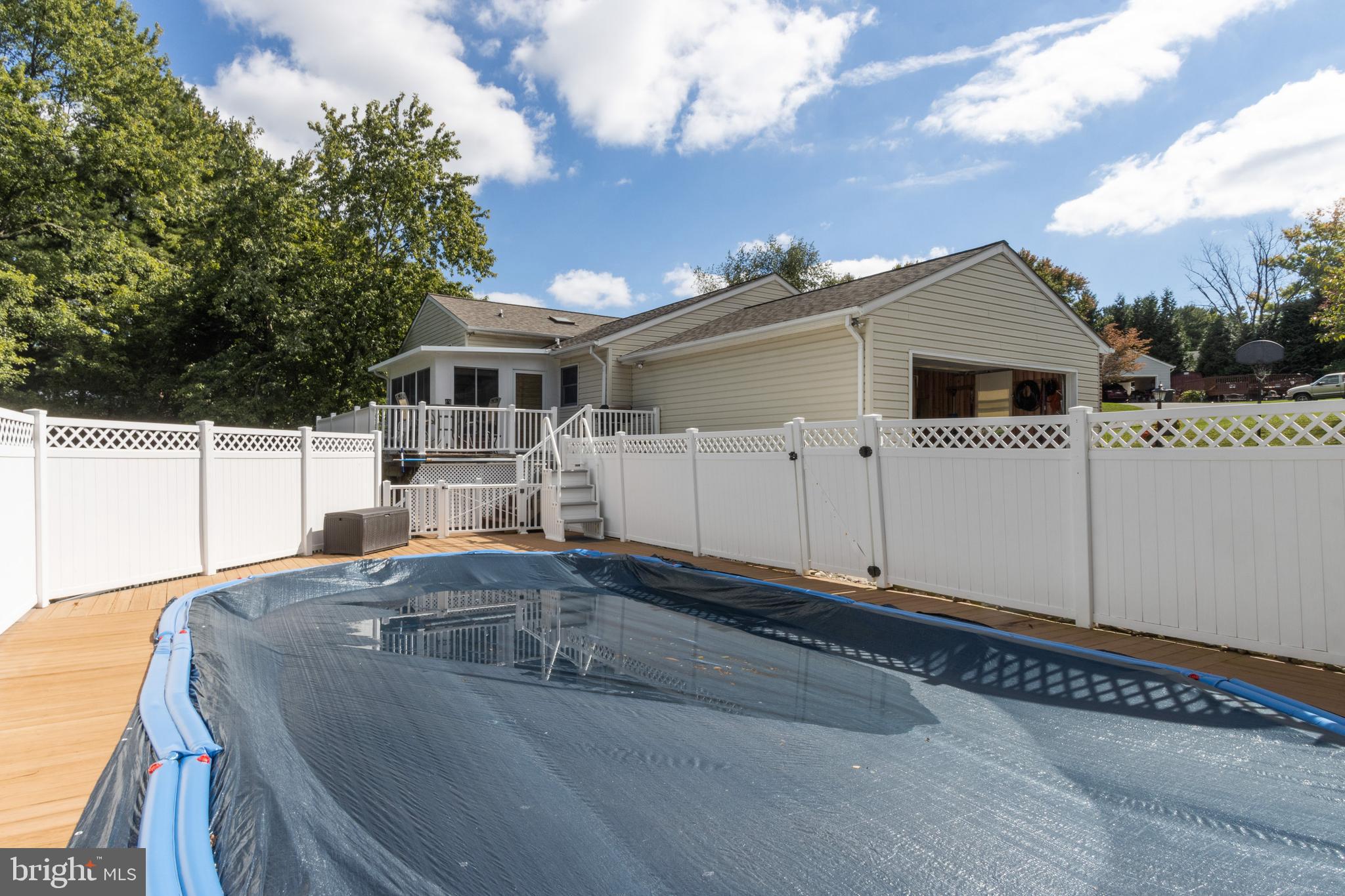 CARROLLYN MANOR - Residential