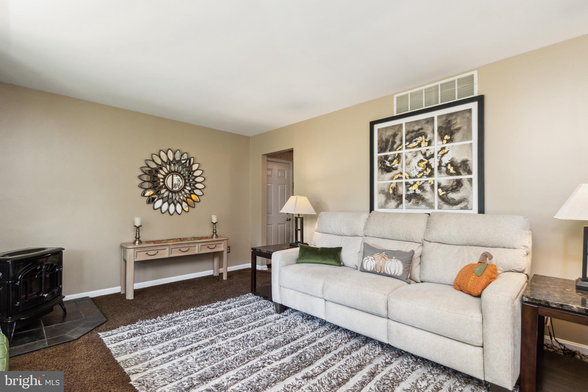 CARROLLYN MANOR - Residential