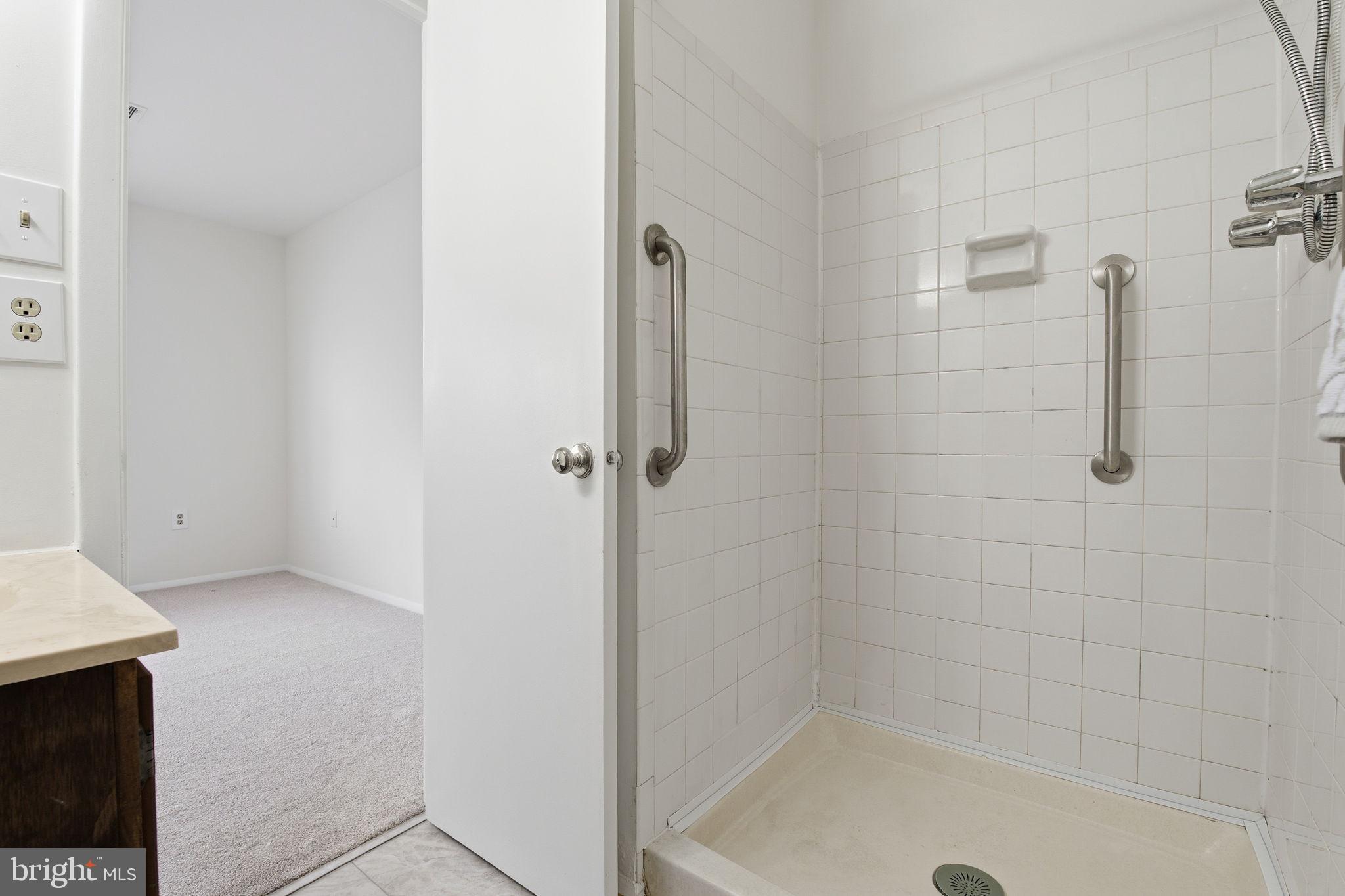 DAMASCUS TERRACE - Residential