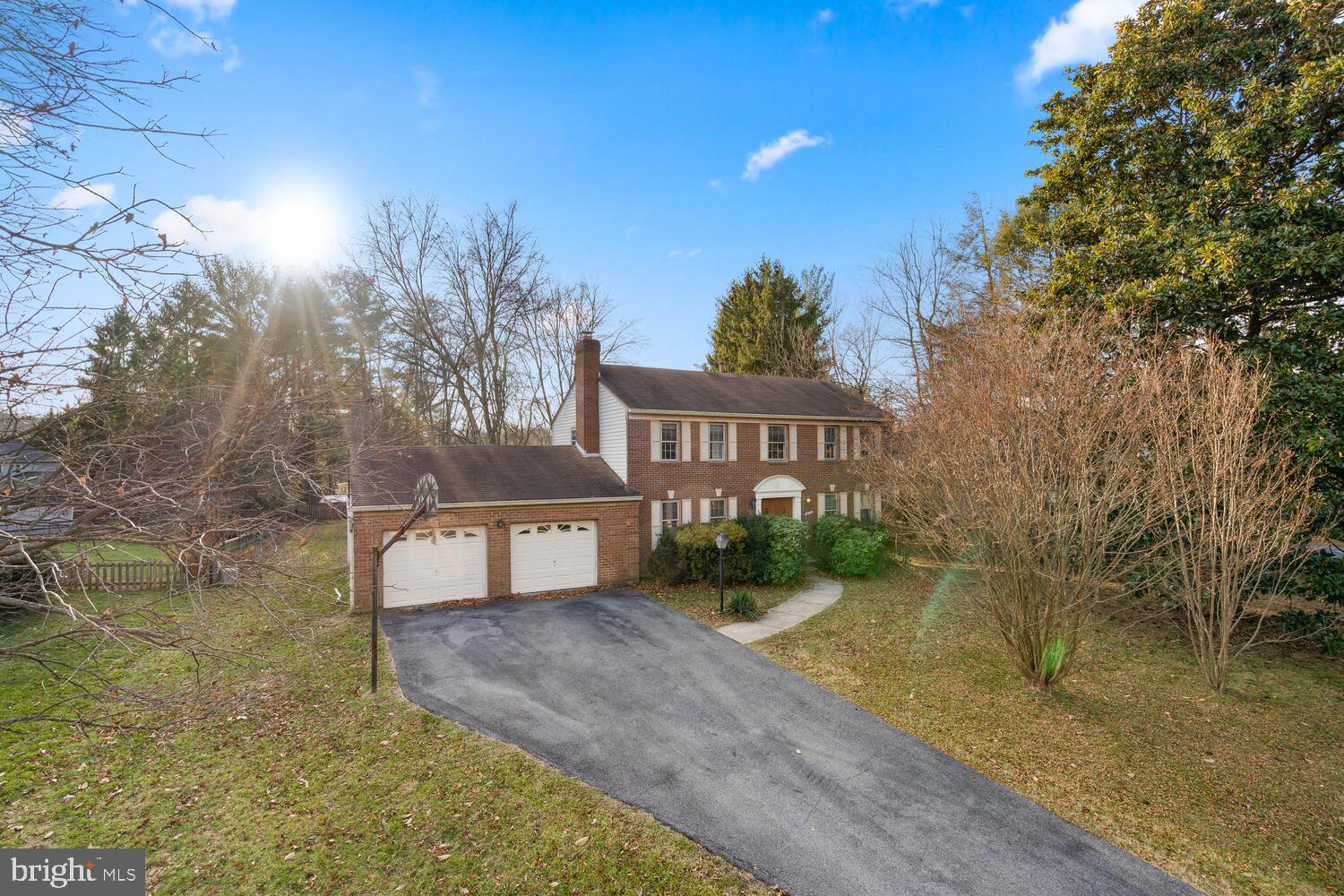 NORBECK ESTATES - Residential