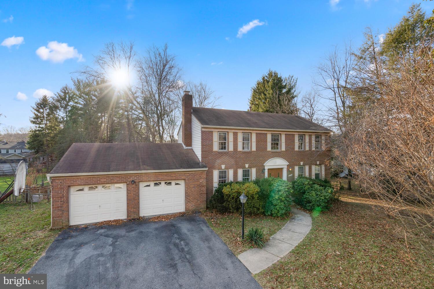 NORBECK ESTATES - Residential