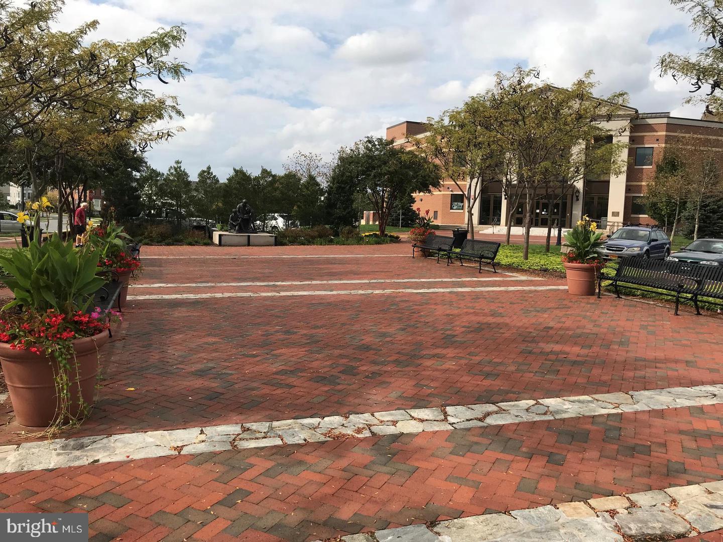 URBANA - Residential Lease