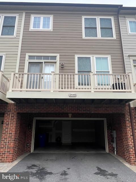 URBANA - Residential Lease