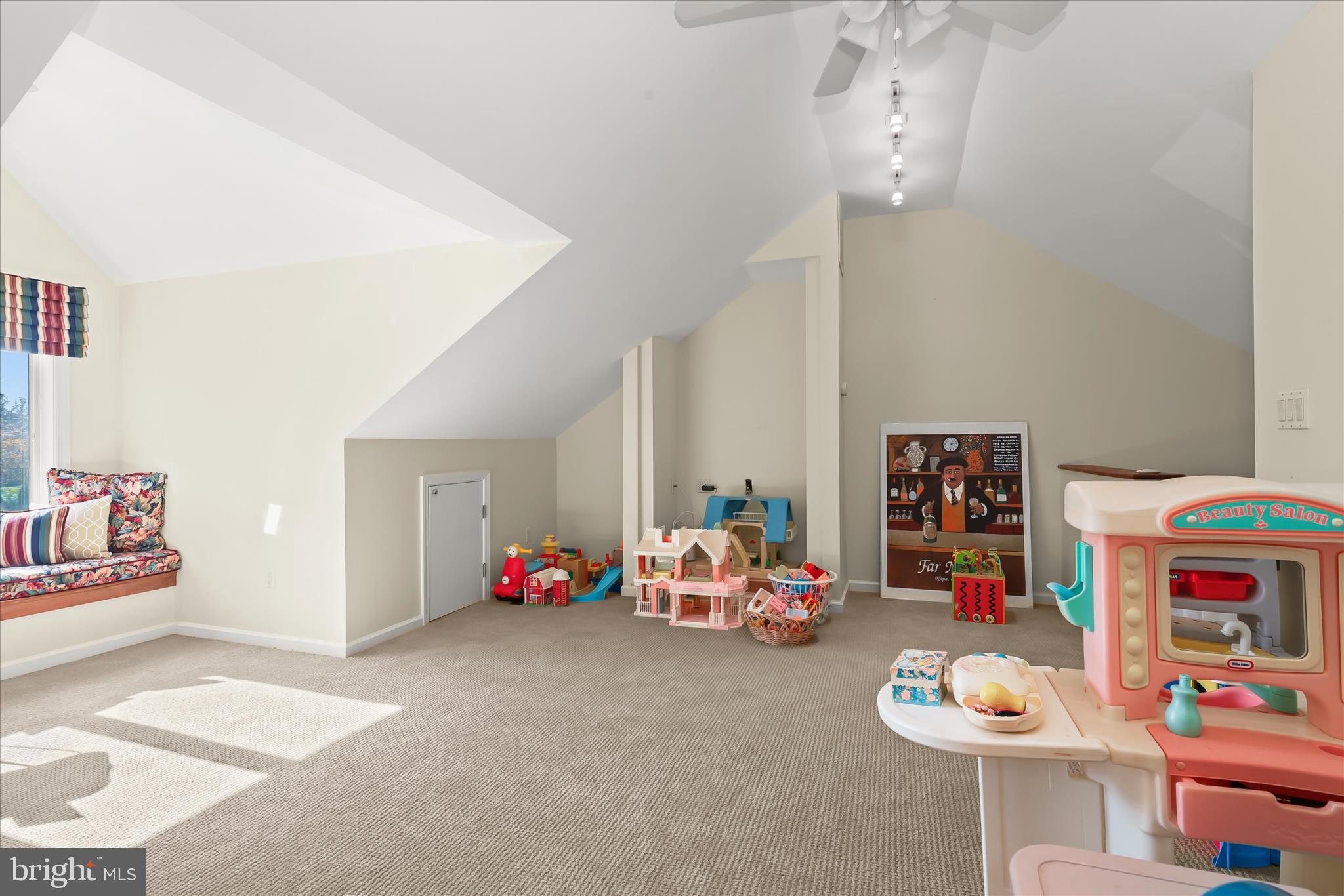 VELVET HILLS SOUTH - Residential