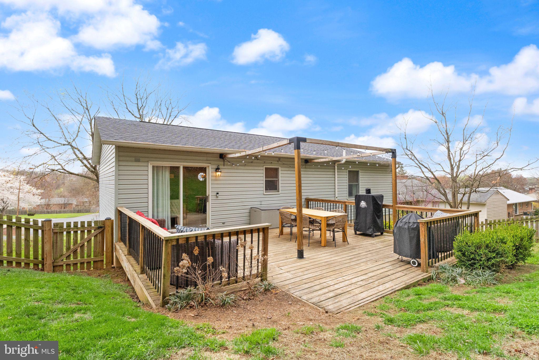 WHITACRE - Residential