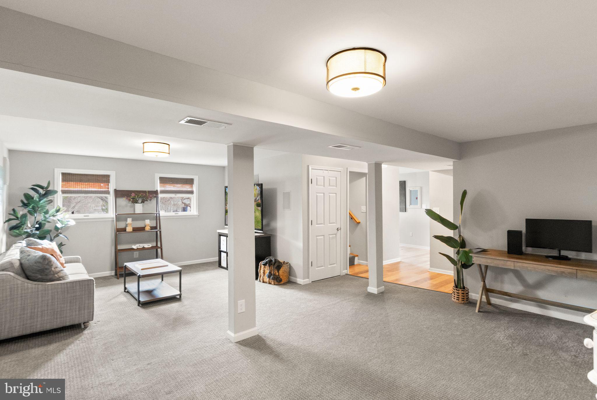 WHITACRE - Residential