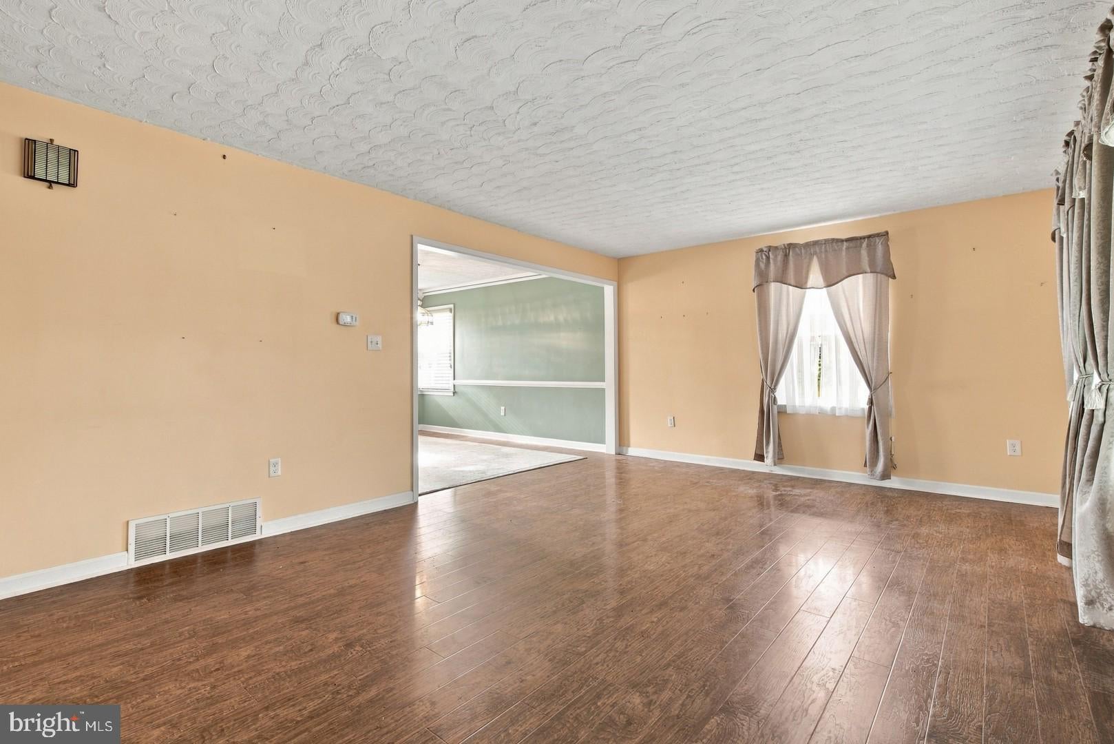 2460 WYNDHURST COURT