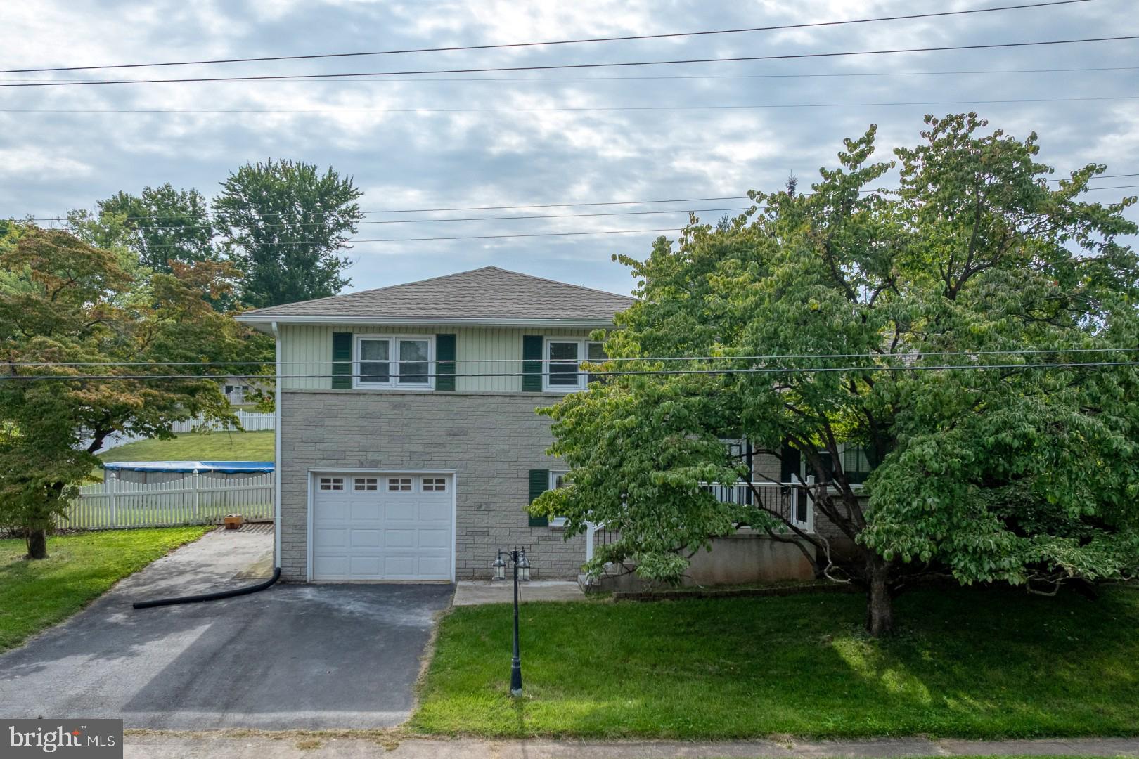 2460 WYNDHURST COURT