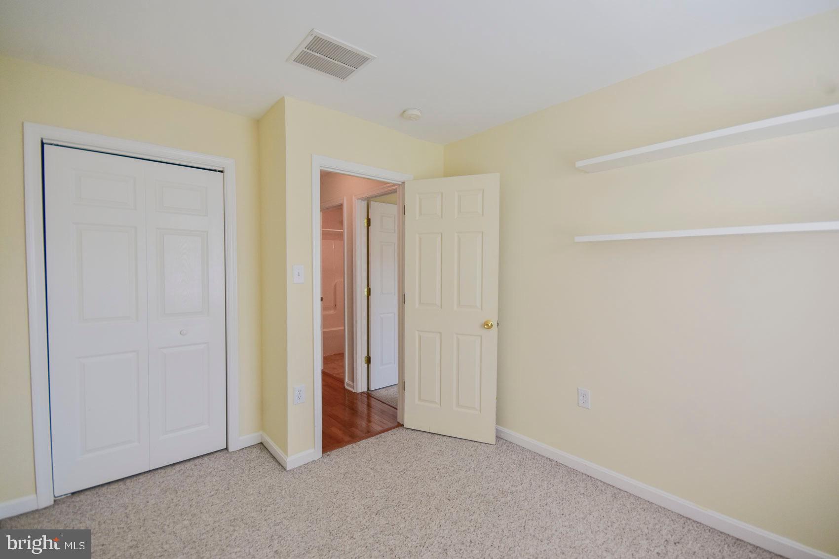 HAMMONDS MILL - Residential Lease