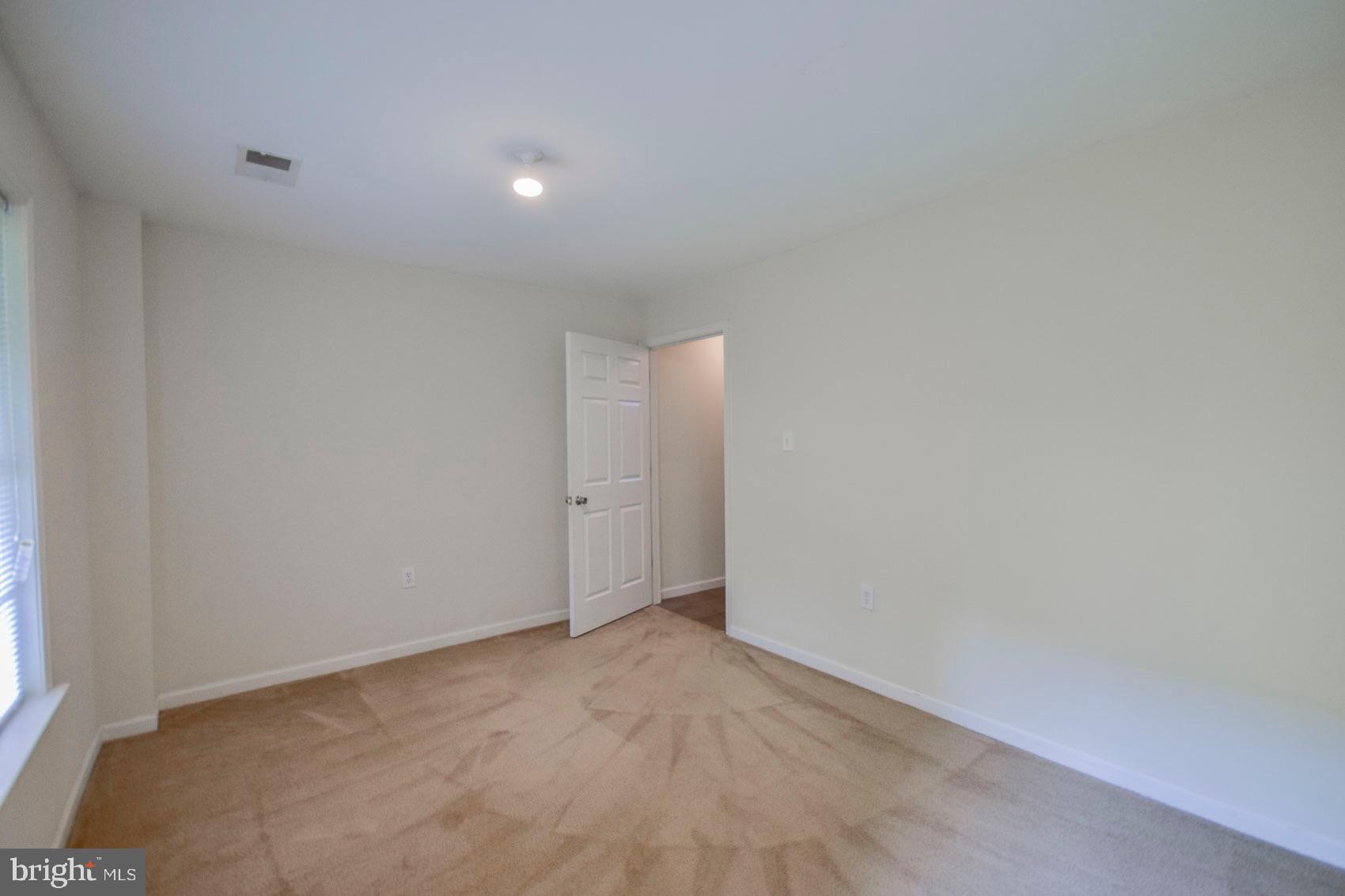 HAMMONDS MILL - Residential Lease