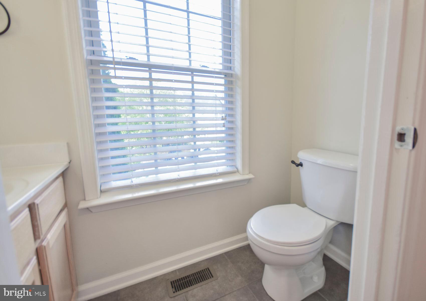 HAMMONDS MILL - Residential Lease