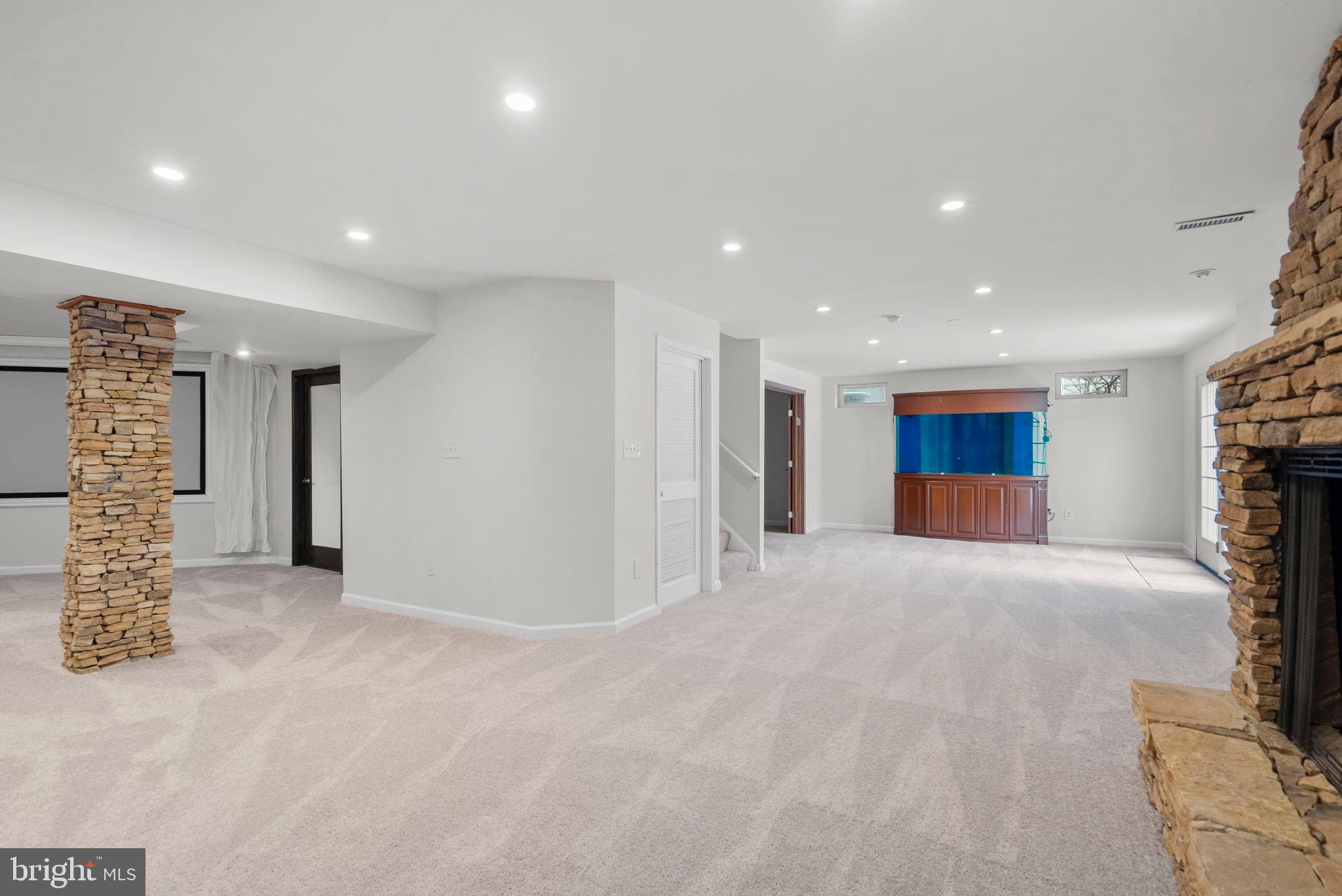 SENECA CROSSING - Residential