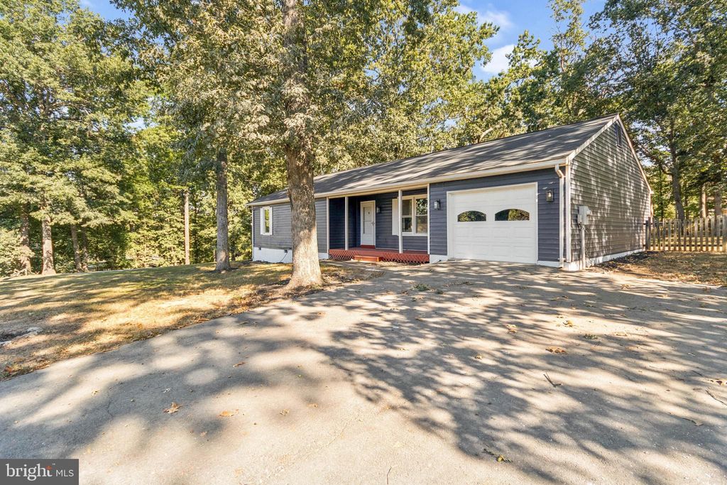 Photo of 39 Hidden Lake Drive, STAFFORD, VA 22556 (MLS # VAST2043948)