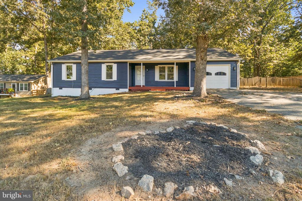 Photo of 39 Hidden Lake Drive, STAFFORD, VA 22556 (MLS # VAST2043948)