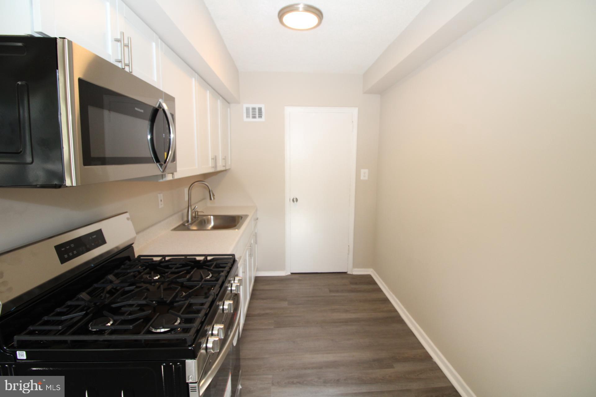 ROCKVILLE TOWN SQUARE - Residential