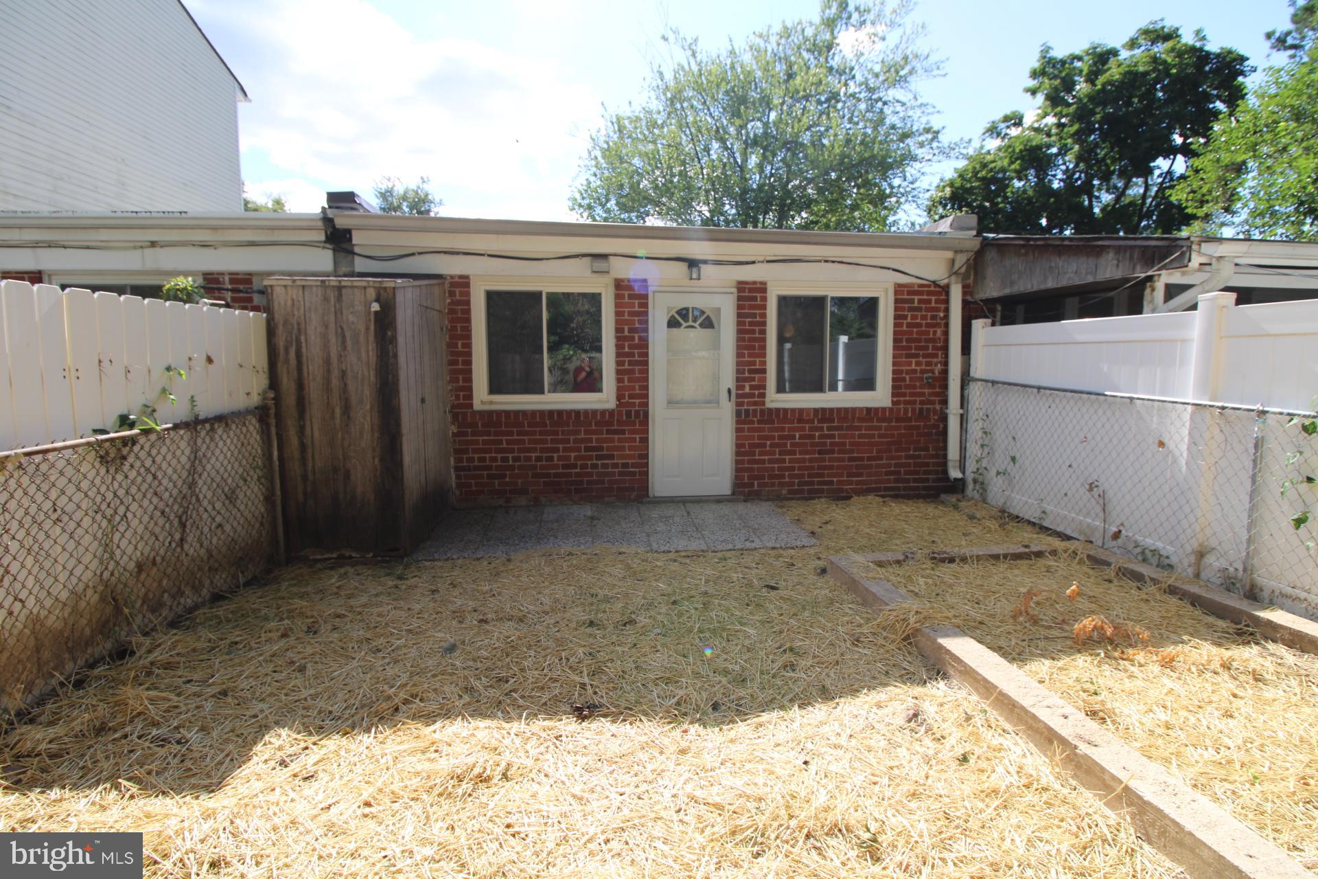 ROCKVILLE TOWN SQUARE - Residential