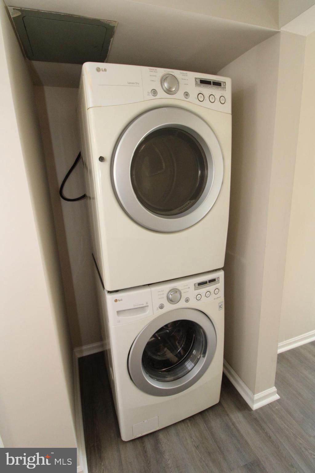 ROCKVILLE TOWN SQUARE - Residential