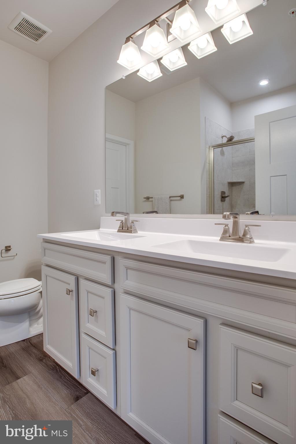 TANYARD SHORES - Residential