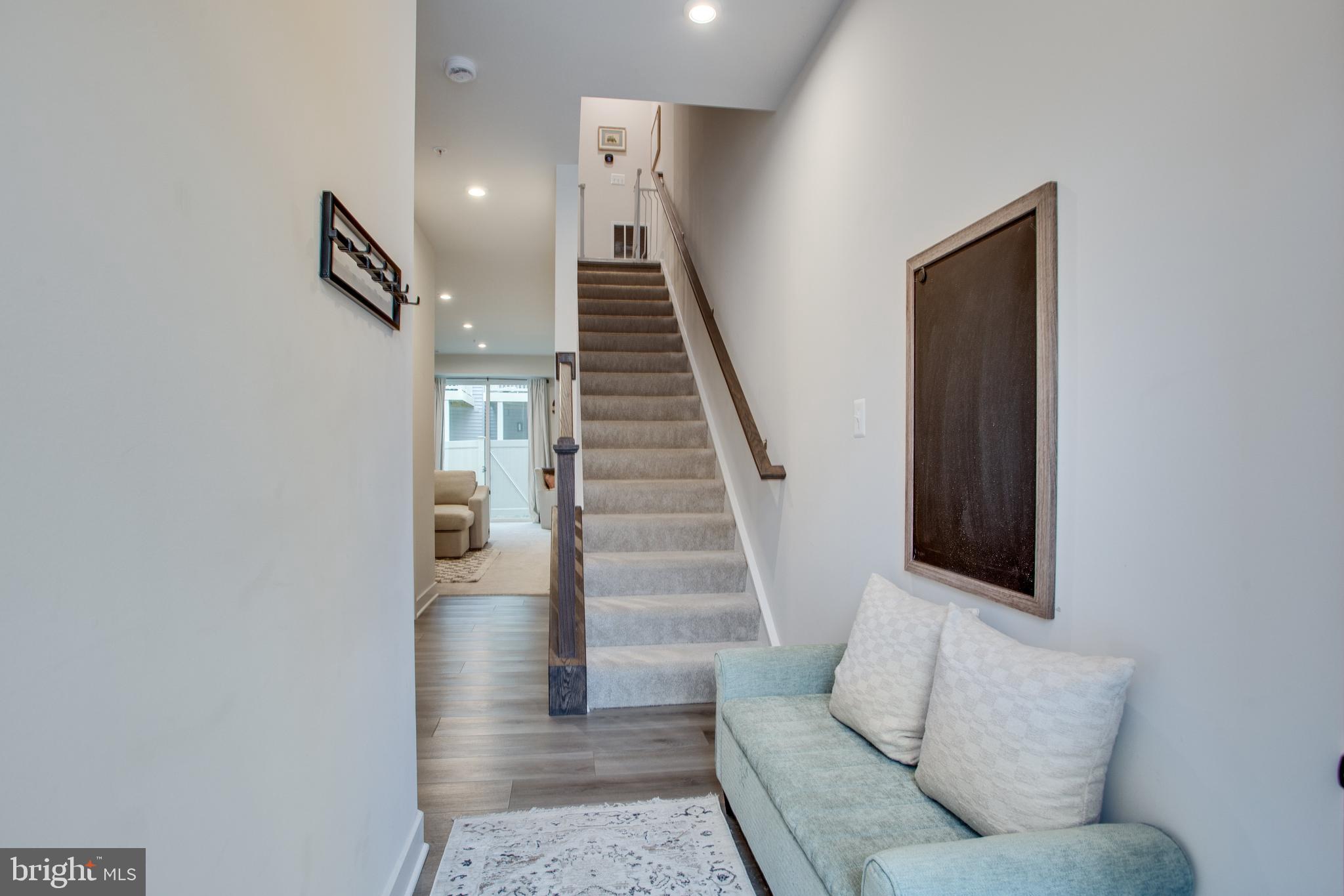 TANYARD SHORES - Residential