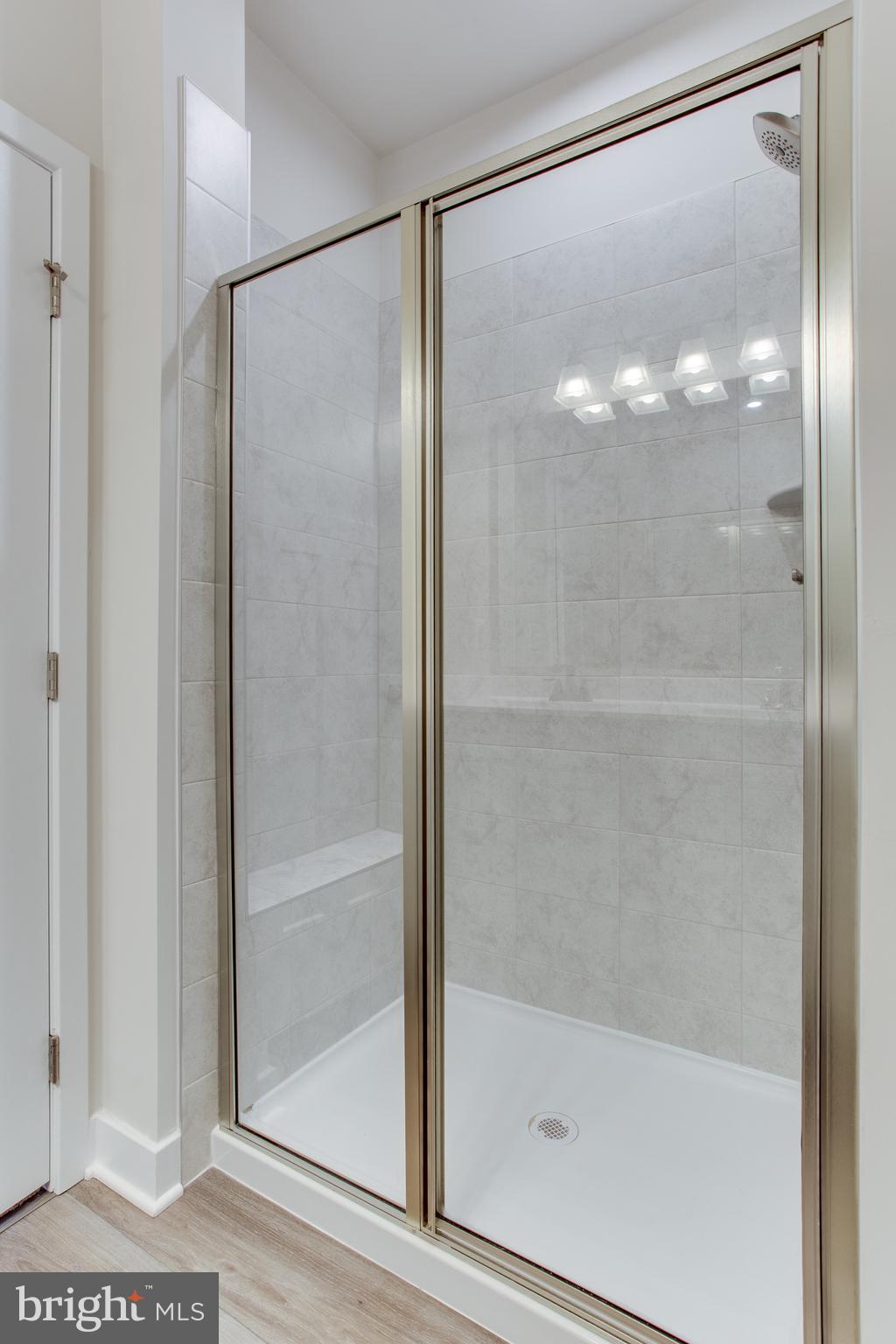 TANYARD SHORES - Residential