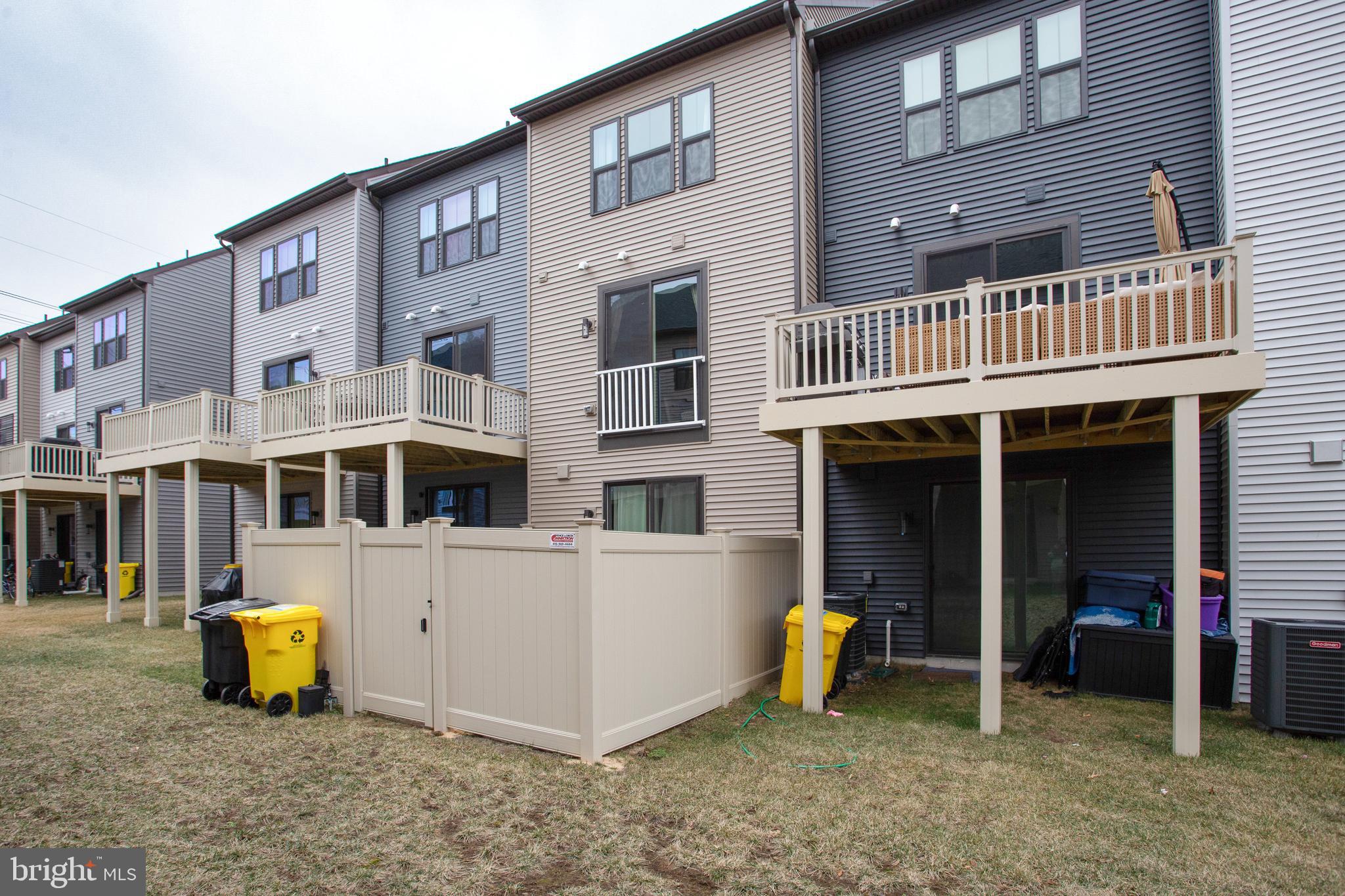 TANYARD SHORES - Residential