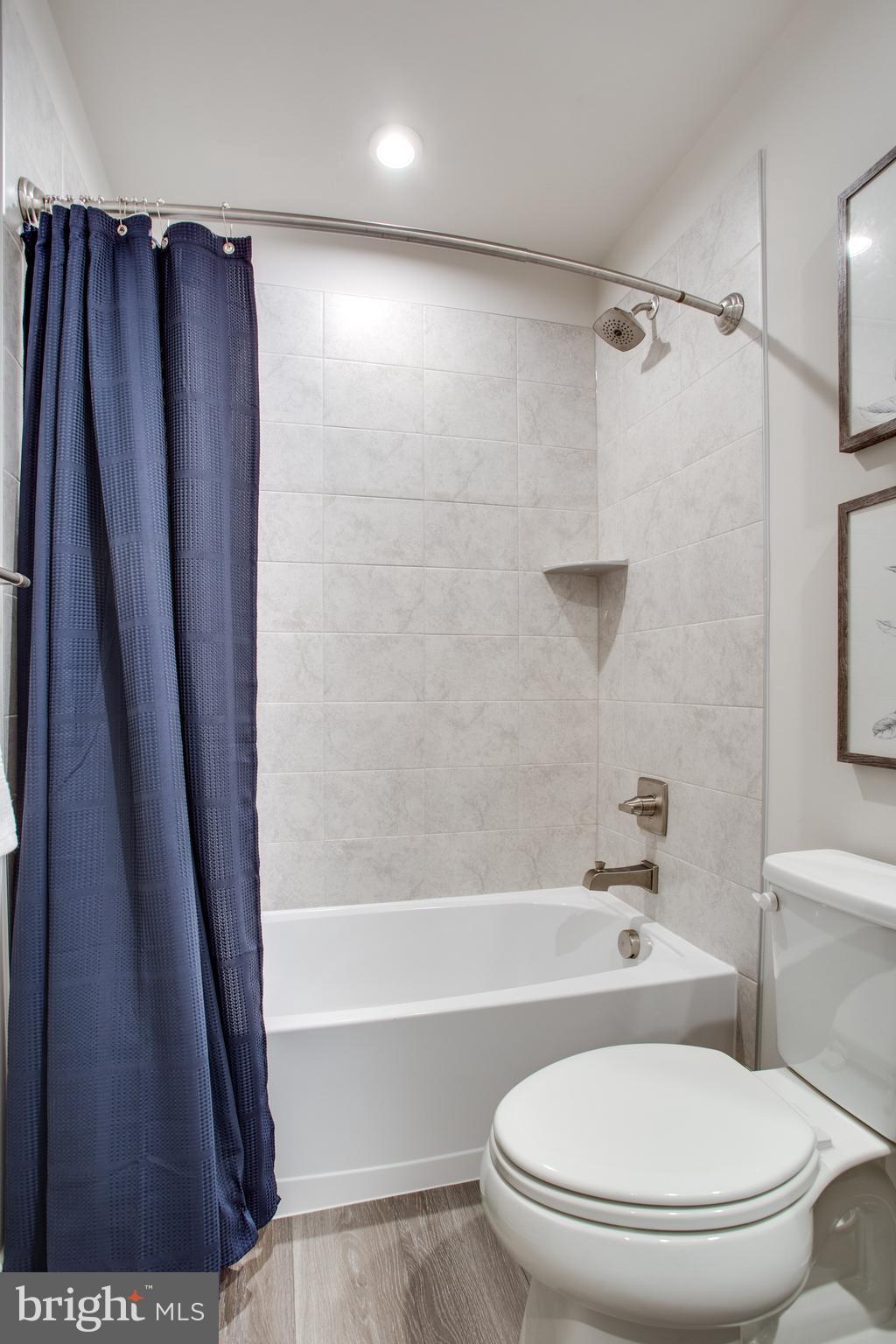 TANYARD SHORES - Residential