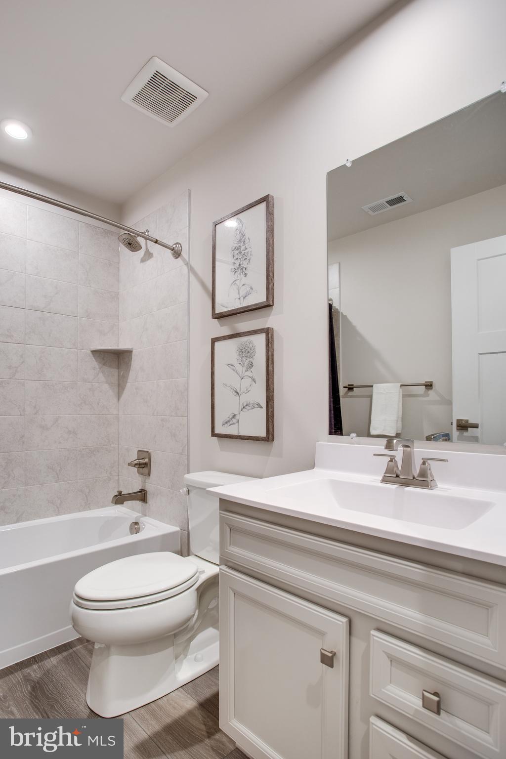 TANYARD SHORES - Residential