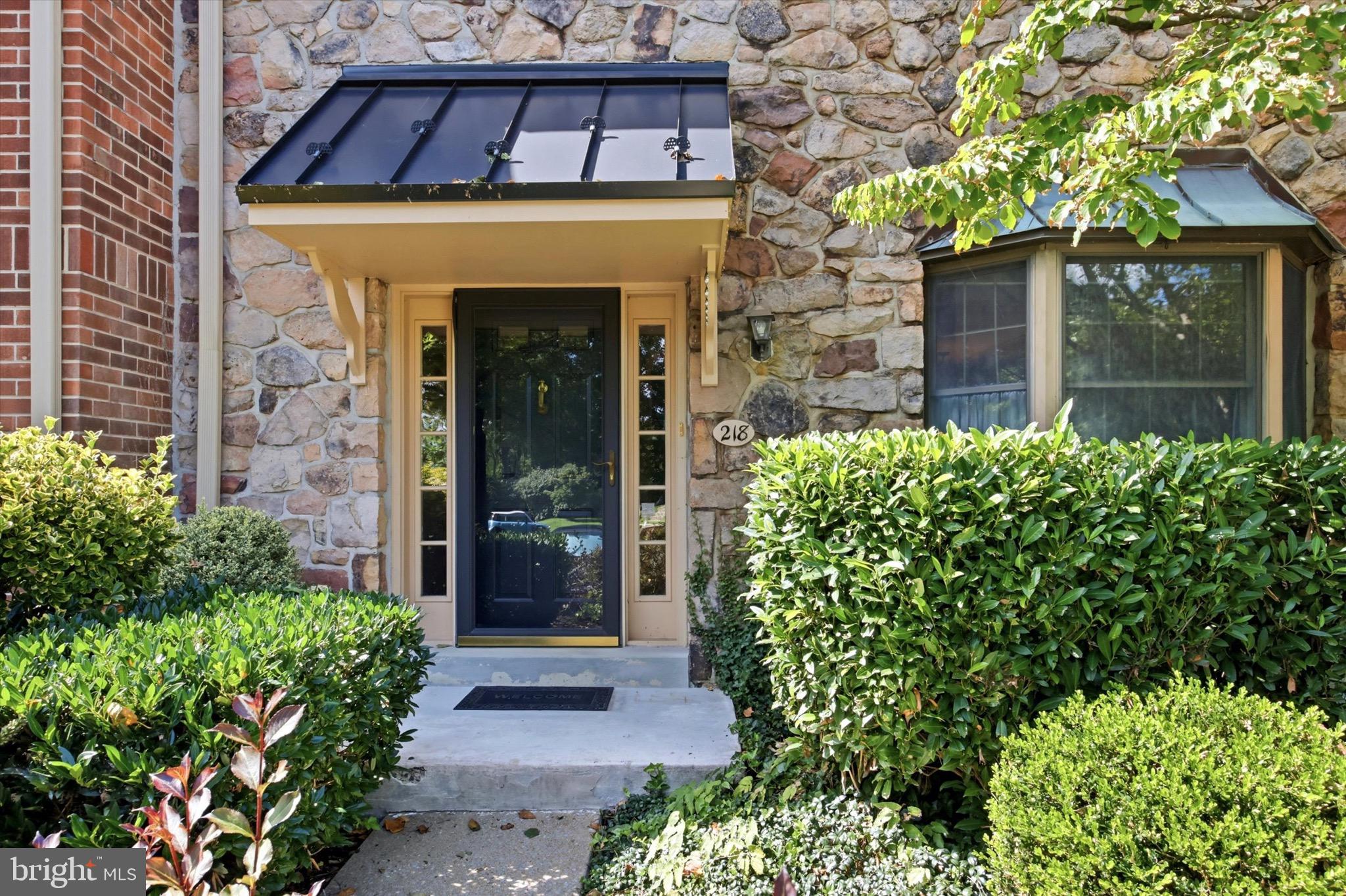 218 ARCHER COURT