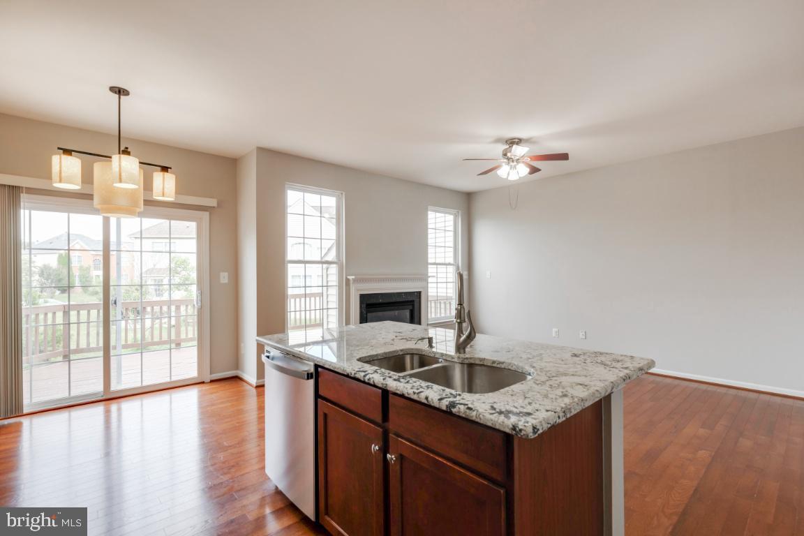 SOUTH RIDING - Residential Lease