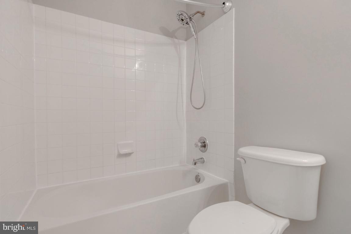 SOUTH RIDING - Residential Lease