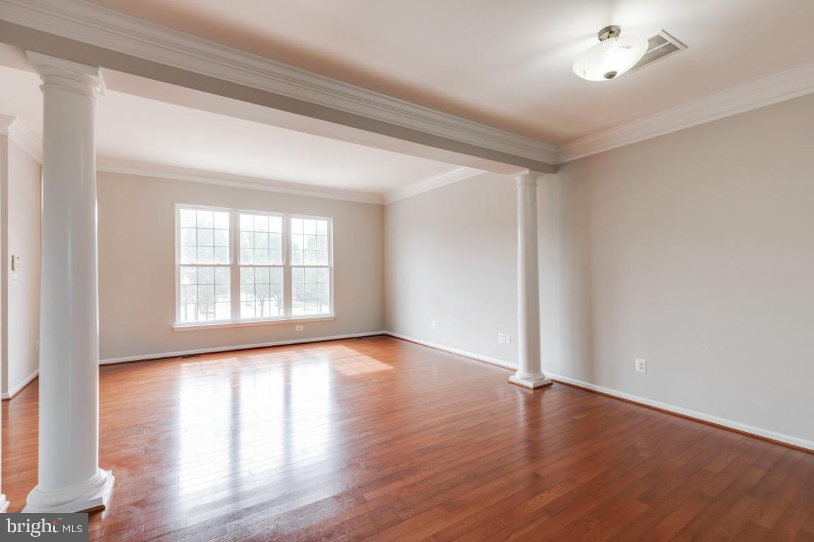 SOUTH RIDING - Residential Lease