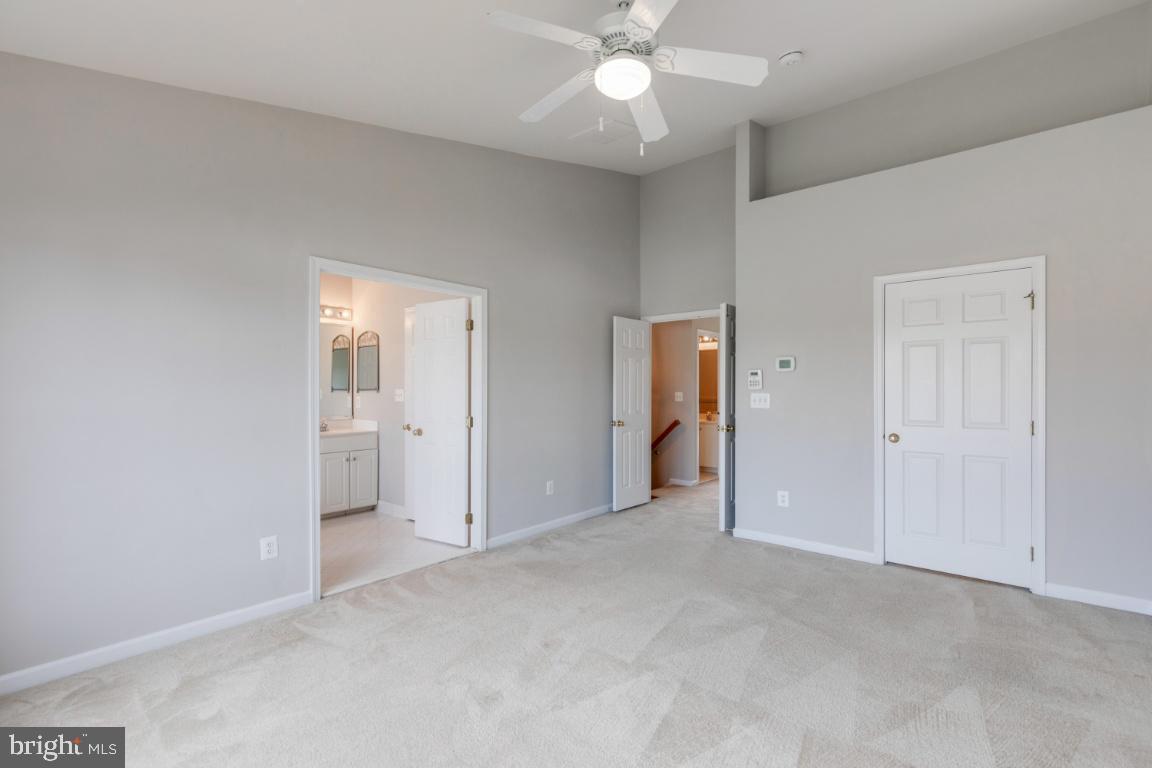 SOUTH RIDING - Residential Lease