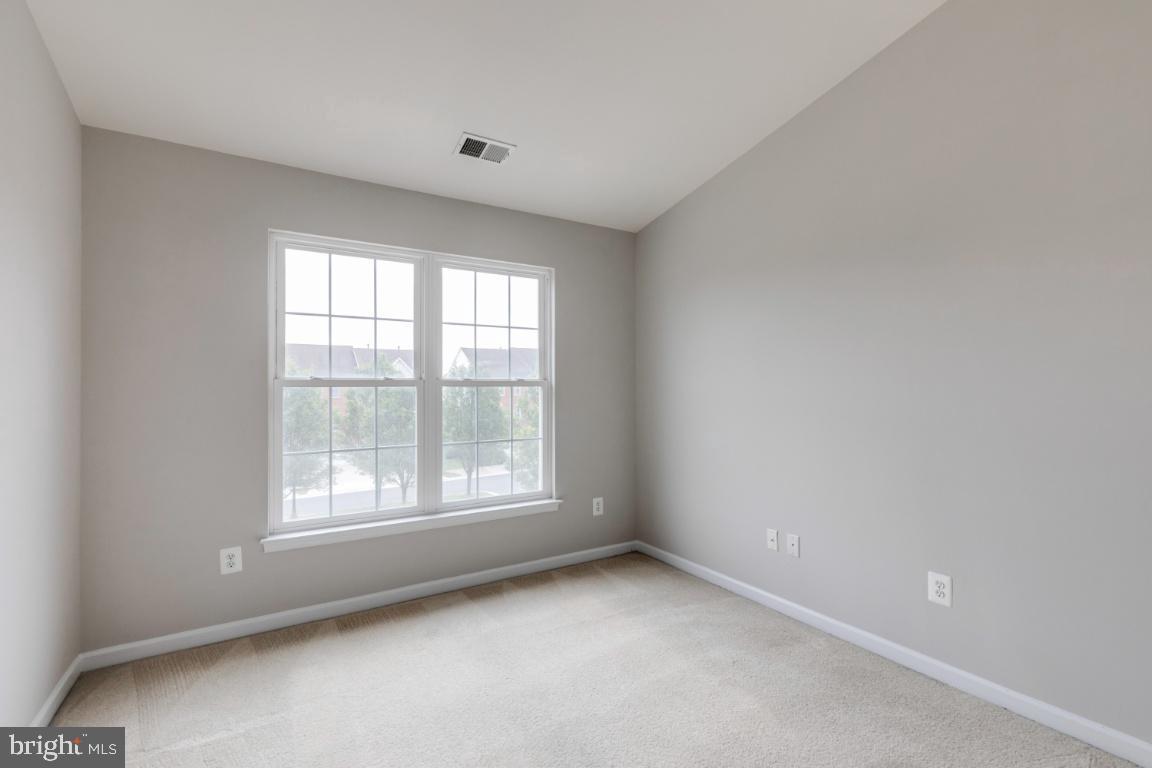 SOUTH RIDING - Residential Lease