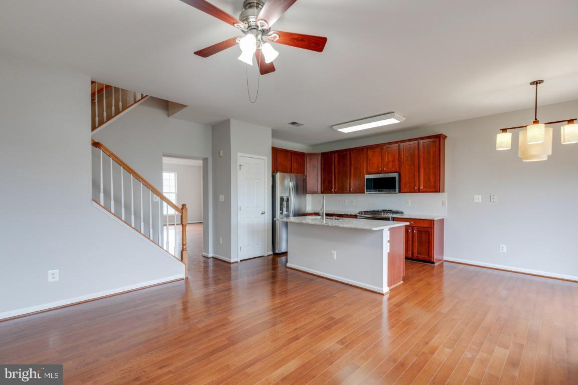 SOUTH RIDING - Residential Lease