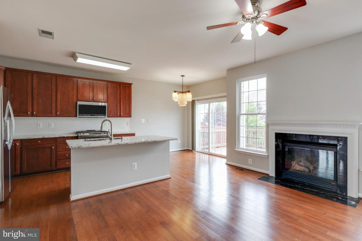 SOUTH RIDING - Residential Lease