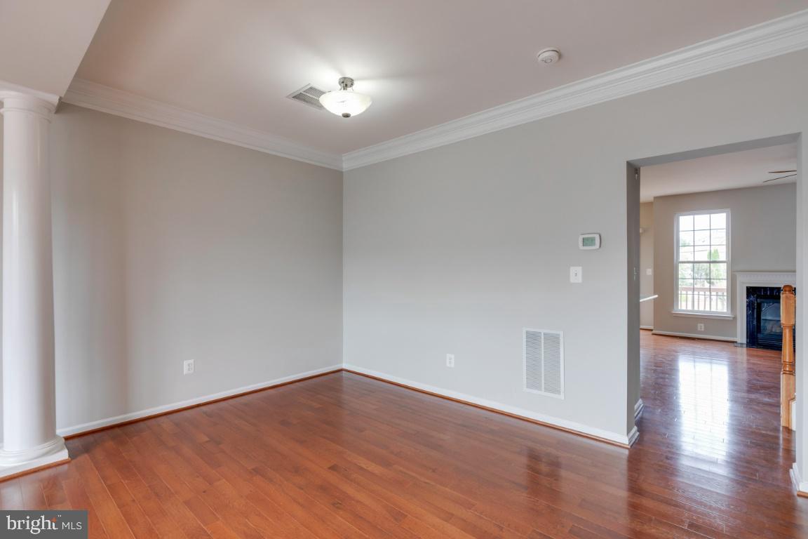 SOUTH RIDING - Residential Lease