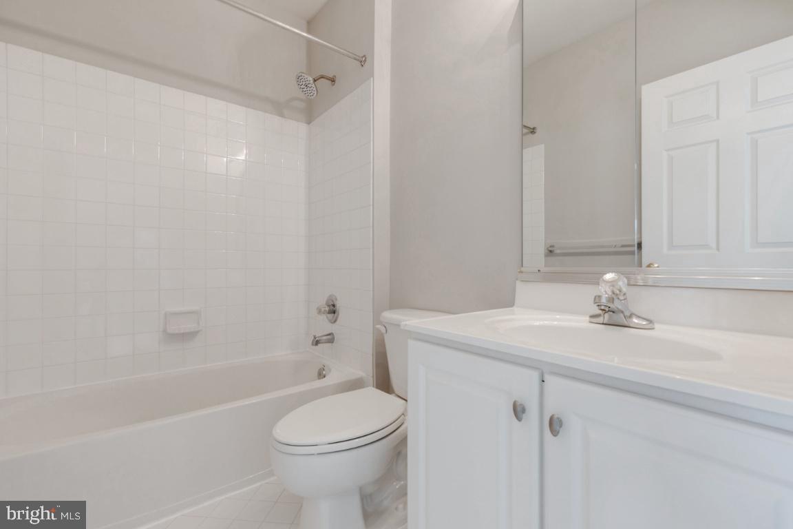 SOUTH RIDING - Residential Lease