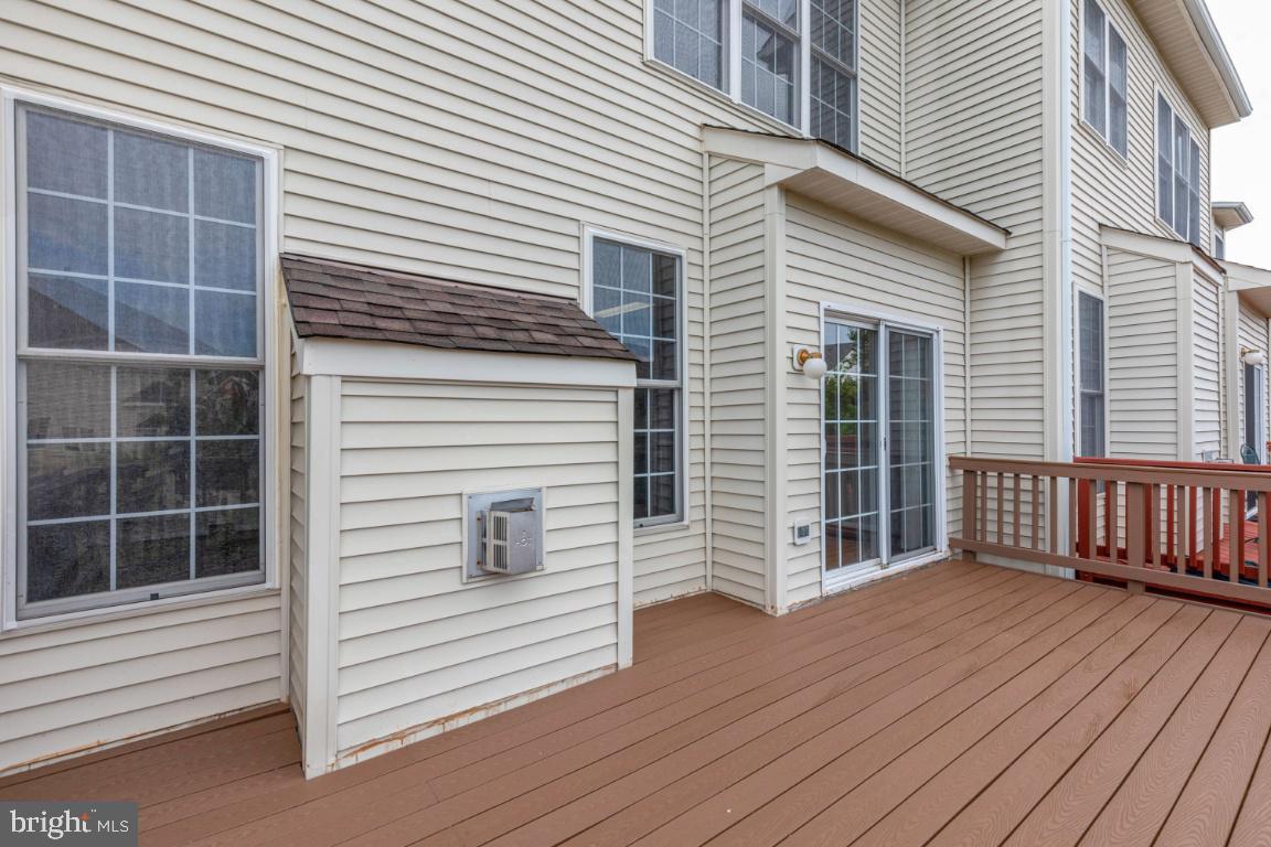 SOUTH RIDING - Residential Lease