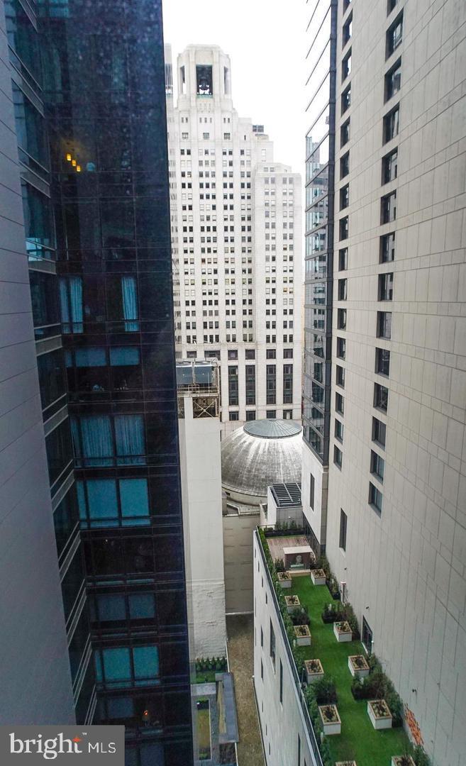 AVENUE OF THE ARTS - Residential