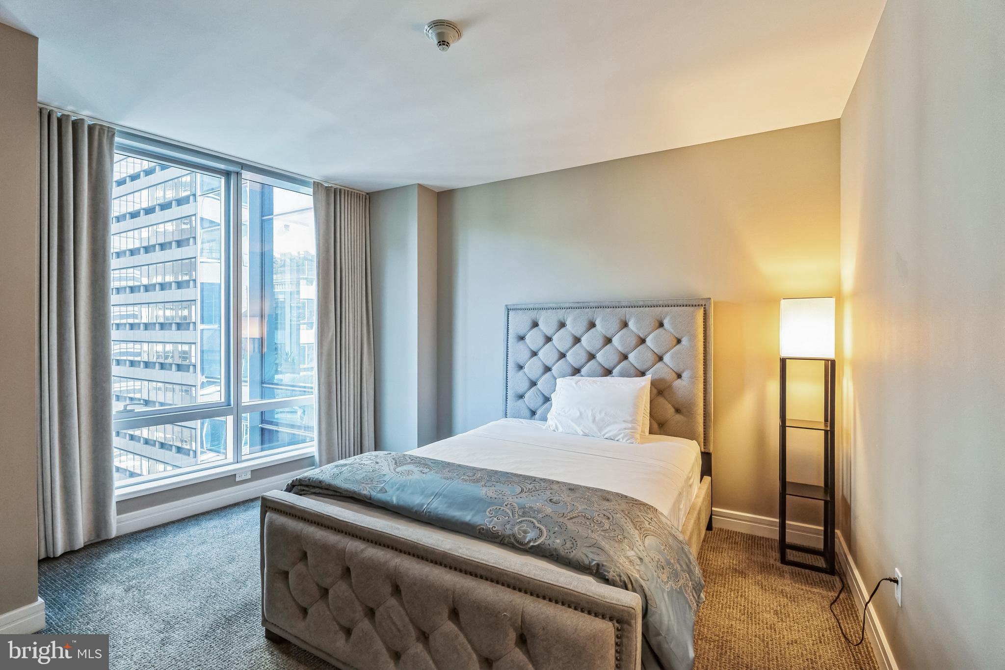 AVENUE OF THE ARTS - Residential