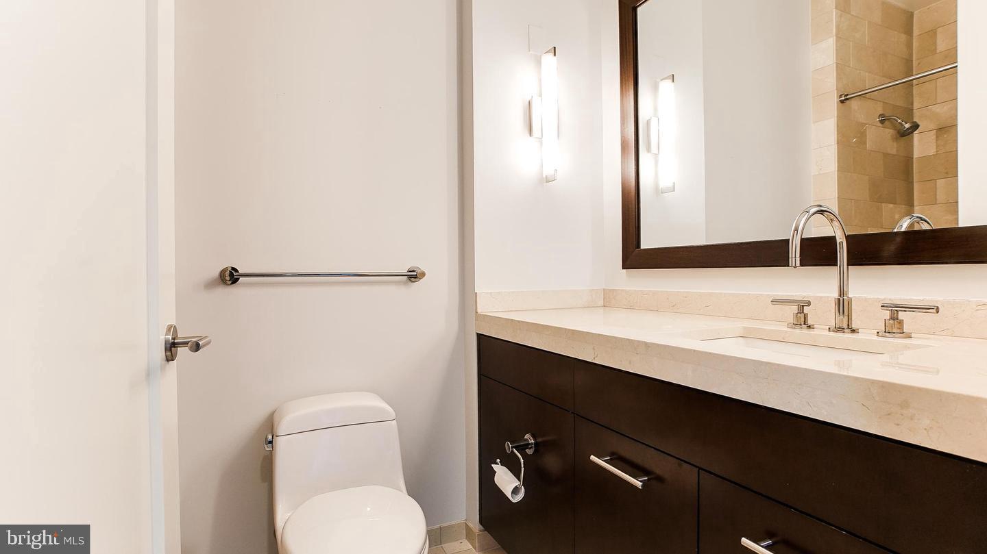 AVENUE OF THE ARTS - Residential