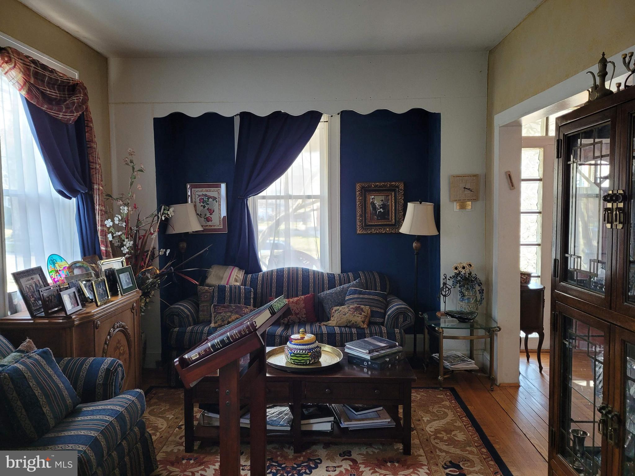 CROSS COUNTRY - Residential