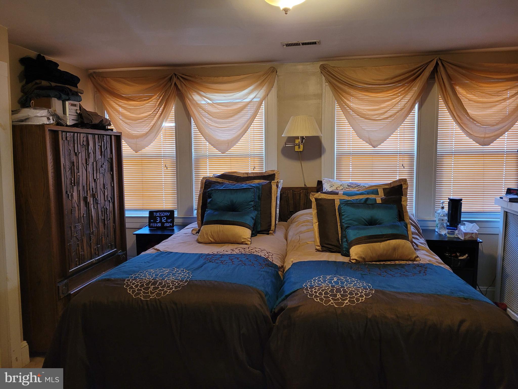 CROSS COUNTRY - Residential