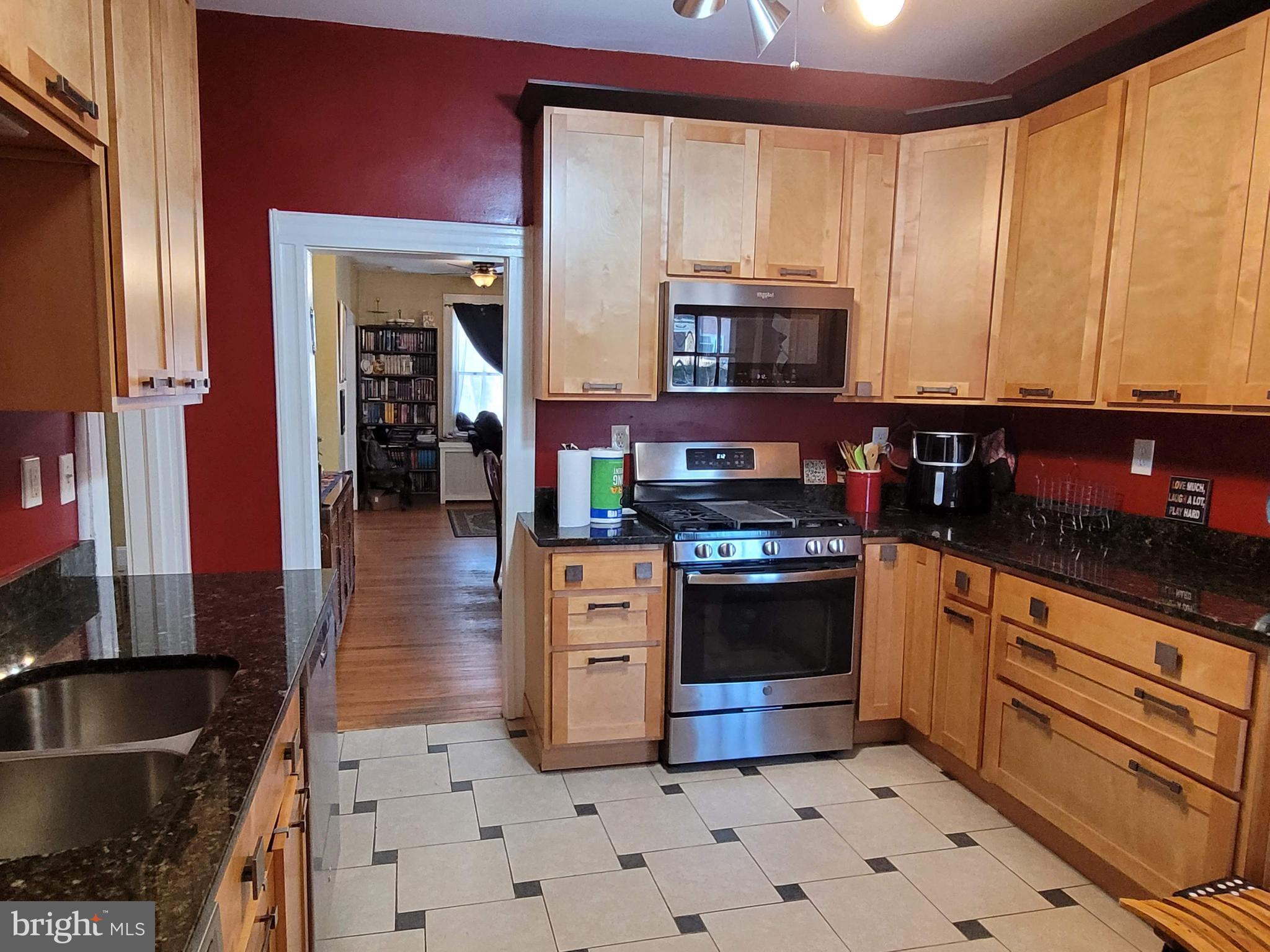 CROSS COUNTRY - Residential