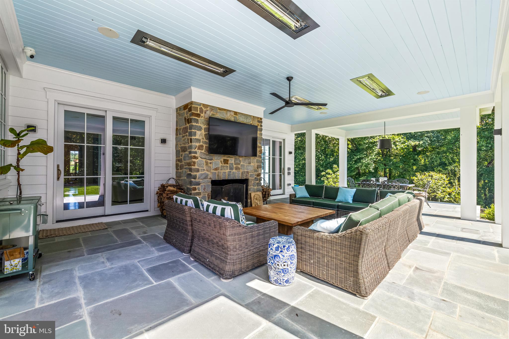 CASTANEA - Residential