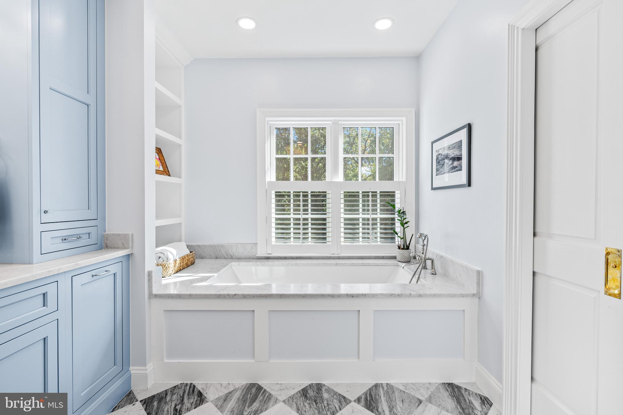 CASTANEA - Residential