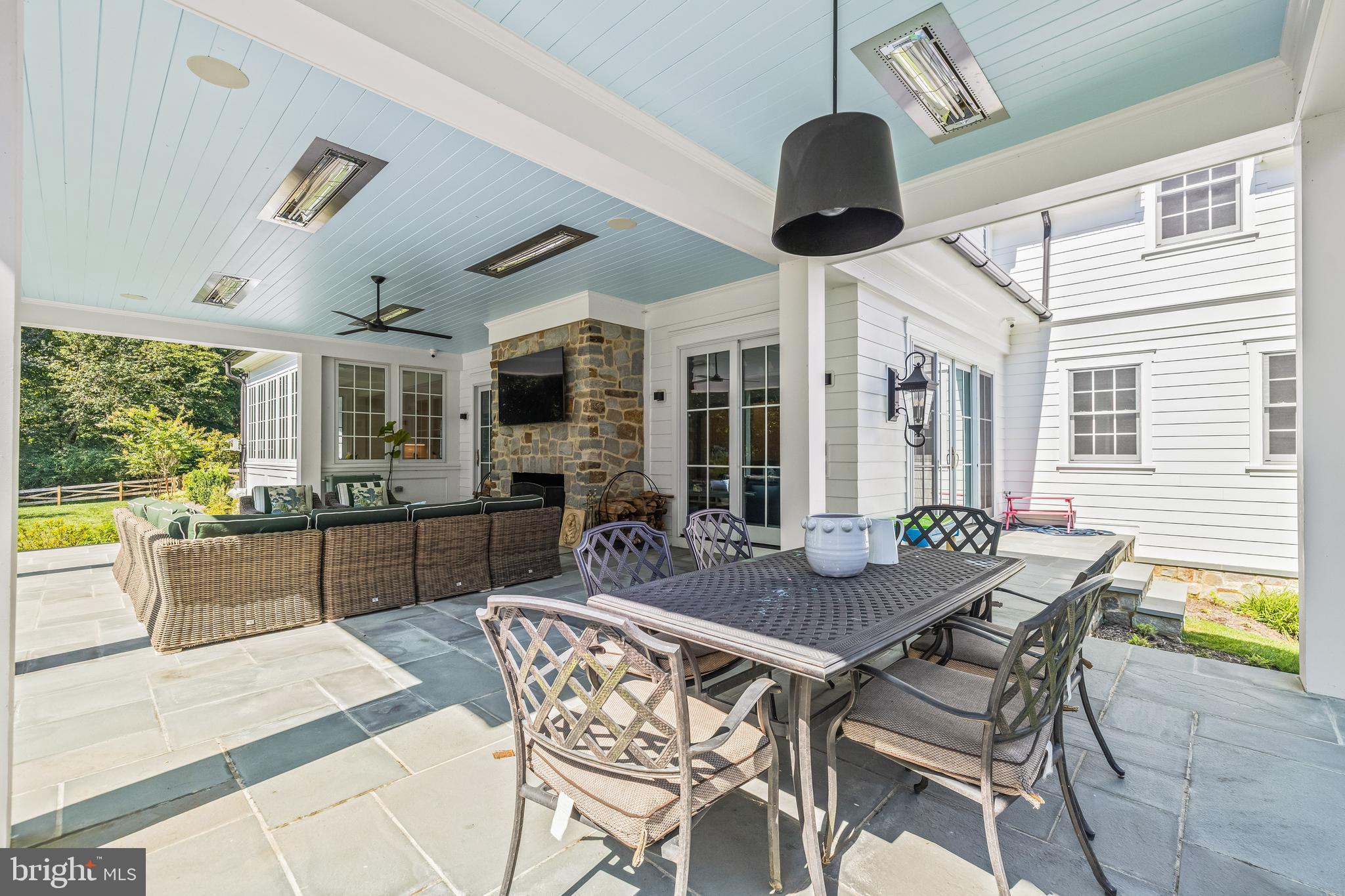 CASTANEA - Residential